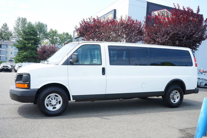 chevrolet express passenger 2017 1GAZGNFFXH1234849 image chevrolet express passenger 2017 1GAZGNFFXH1234849 image